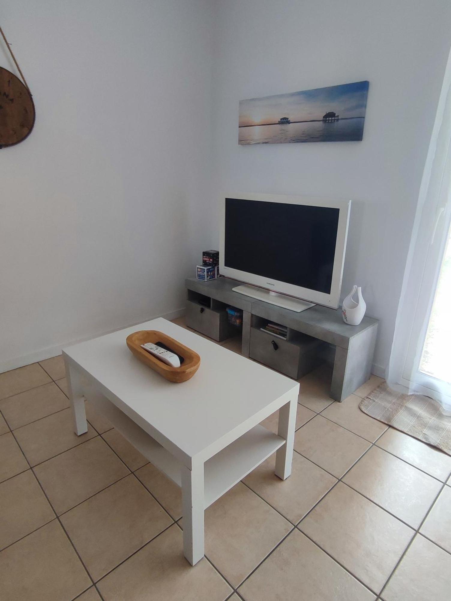 Location 4-6 Personnes Villa Grayan-et-l'Hopital Exterior photo